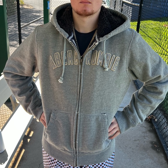 NEW ABERCROMBIE WOLF JAW FAUX FUR JACKET WINTER MEN GREY WARM SHERPA SWEATSHIRT - Picture 2 of 14